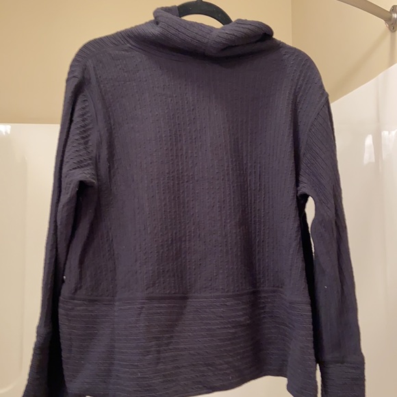 Lululemon sweater - Picture 4 of 4